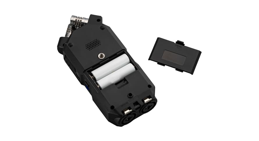 Zoom H4e Essential Handy Recorder + Accessory Package