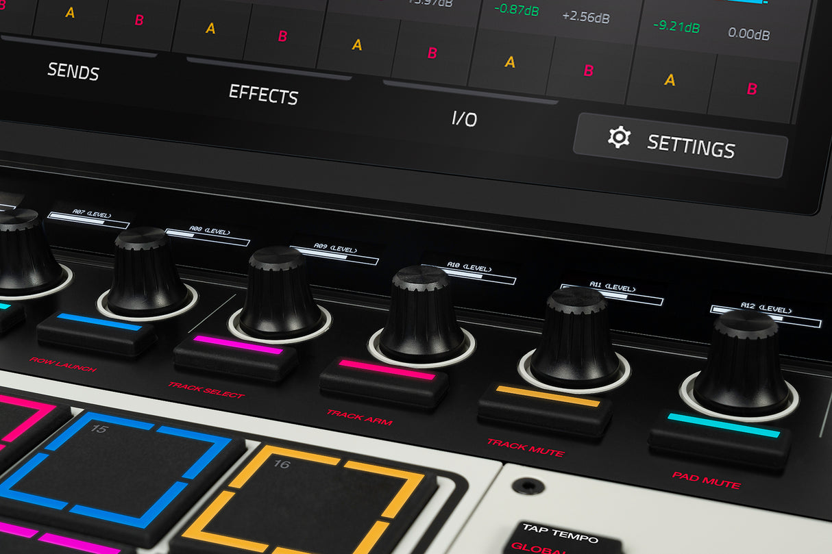 Akai Pro MPC XL – Standalone Production Workstation
