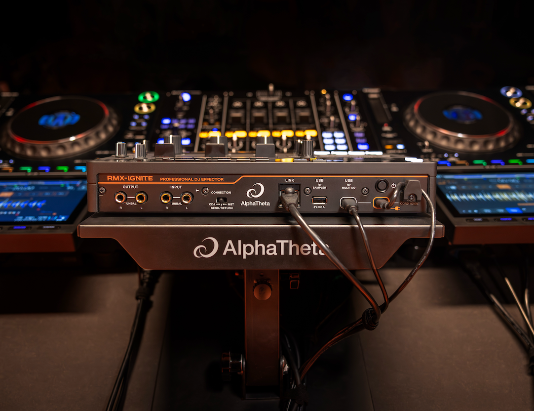 AlphaTheta DJC-STS2