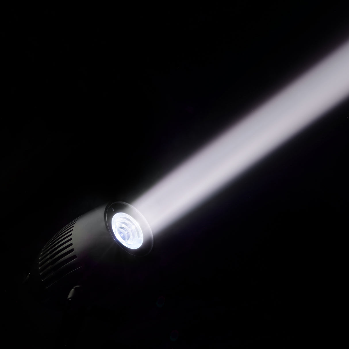 Cameo Q-SPOT 40 TW - Compact spot with 40 W adjustable white LED, finished in black