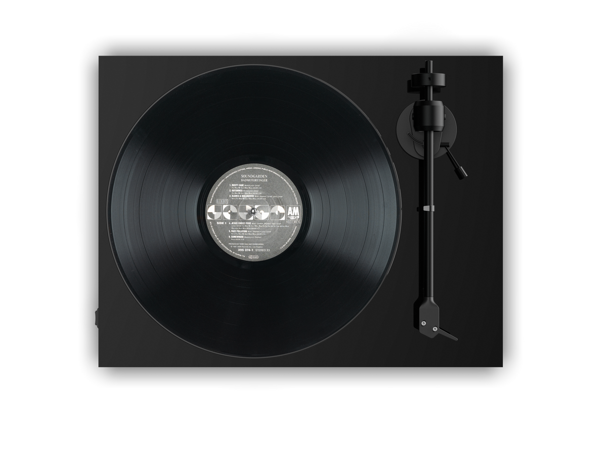 Pro-Ject E1 BT AT3600L Turntable (Gloss Black)