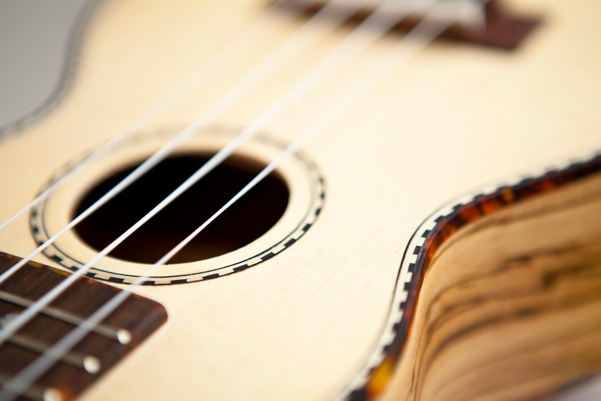 Reno RU210 Soprano Ukulele (Natural)