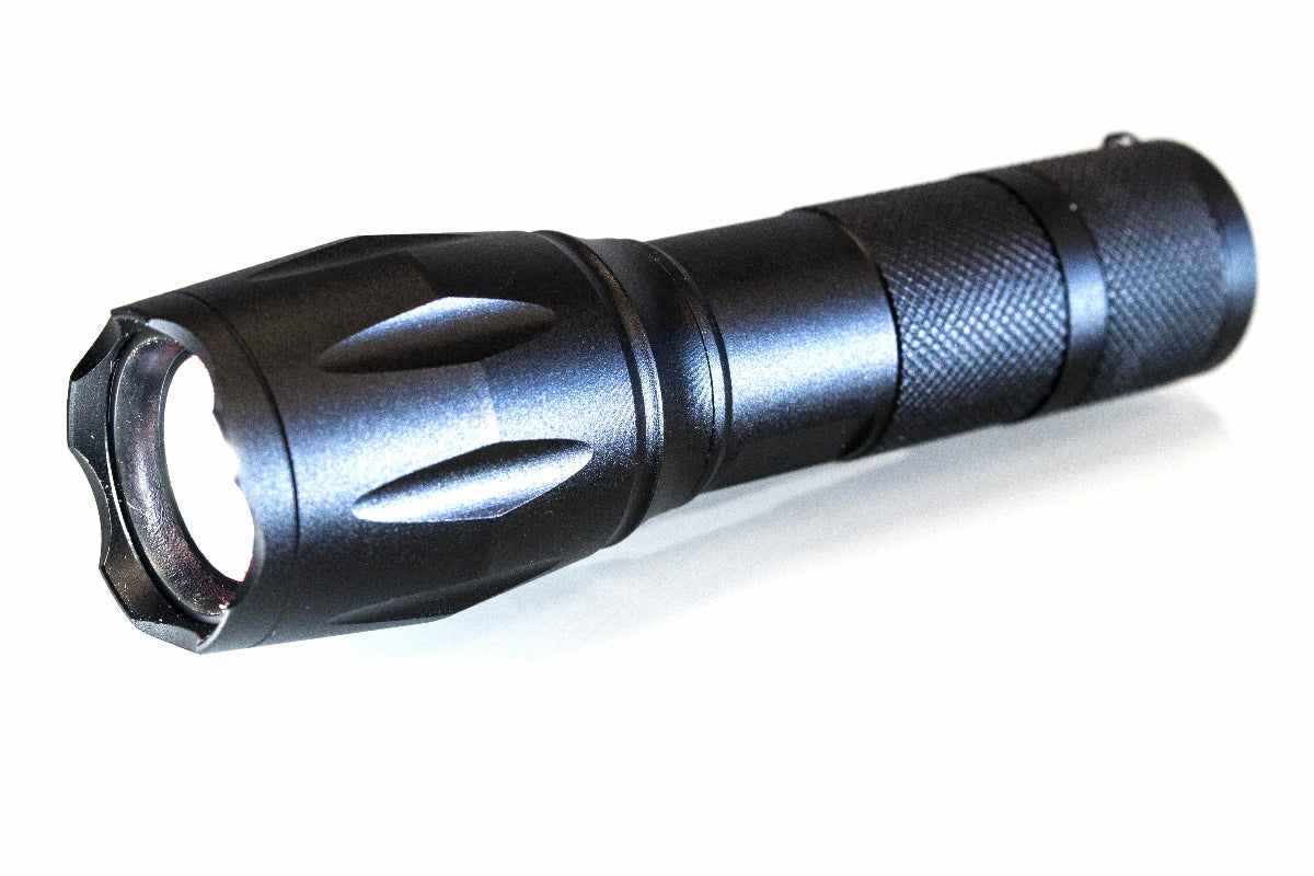 LED flashlight with Zoom