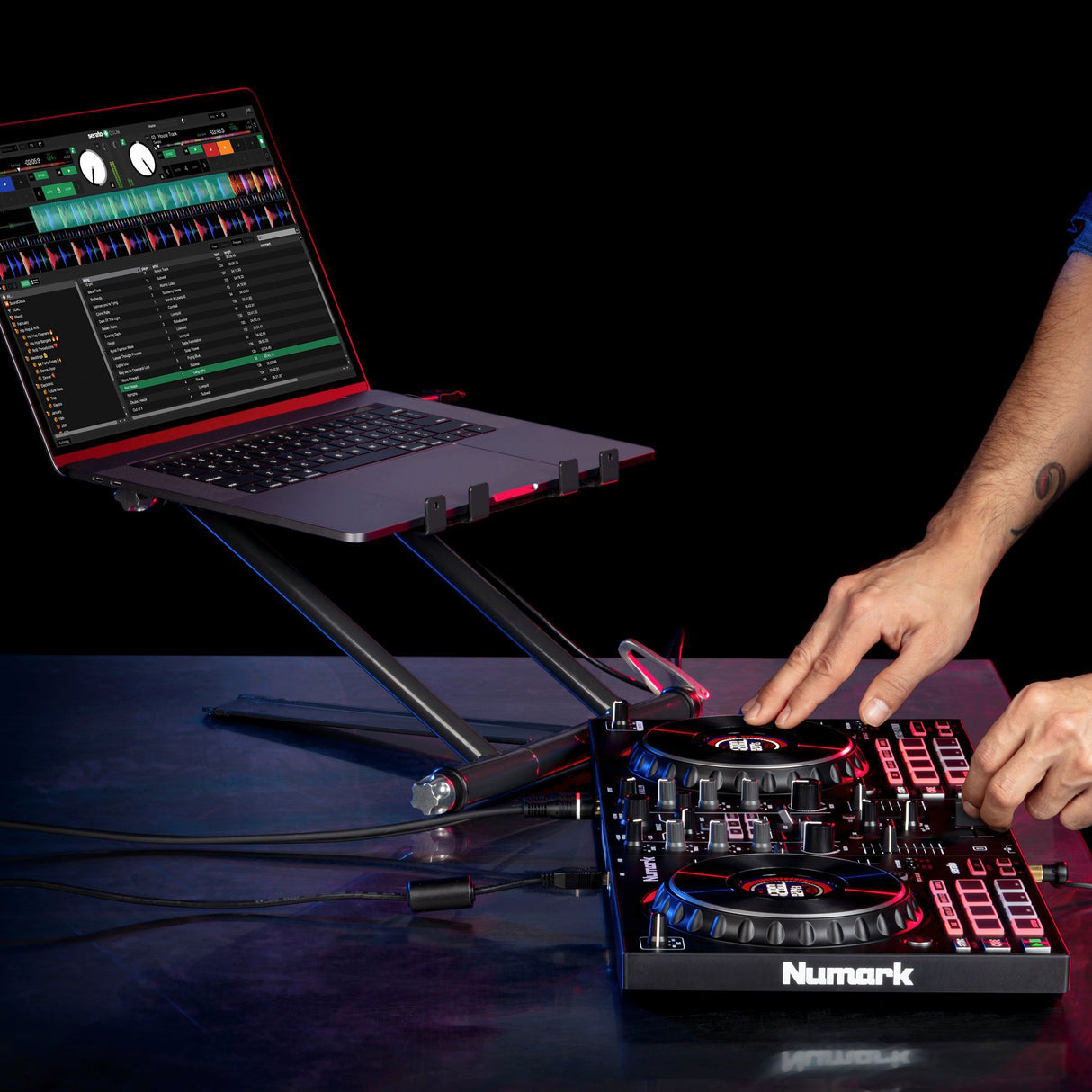 NUMark Mixtrack-Platinum-Fx DJ controller