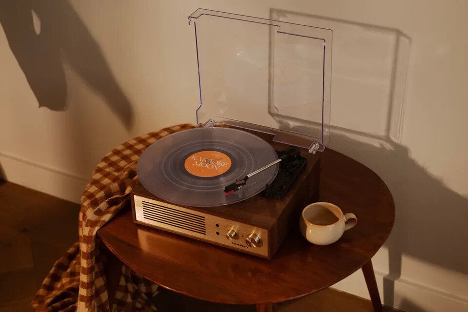 Crosley Miles Turntable, Walnut