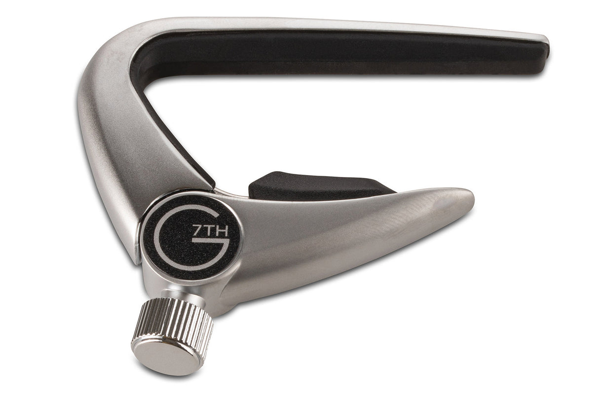 G7th Capo Newport - Classic guitar, silver (C33013)
