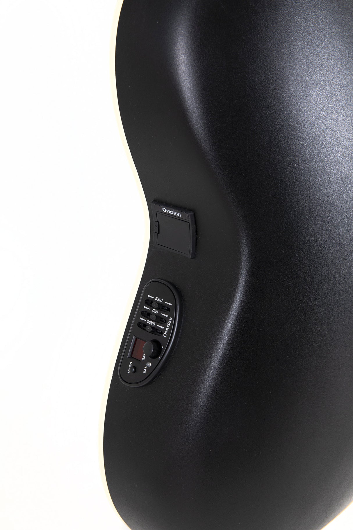 Ovation E-Acoustic Guitars Celebrity CS Standard Mid Cutaway - Natural (CS24L-4-G)