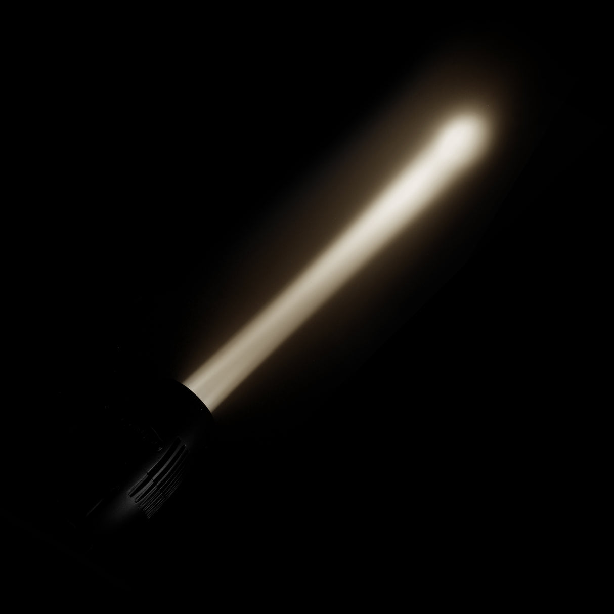 Cameo Q-SPOT 40 TW - Compact spot with 40 W adjustable white LED, finished in black