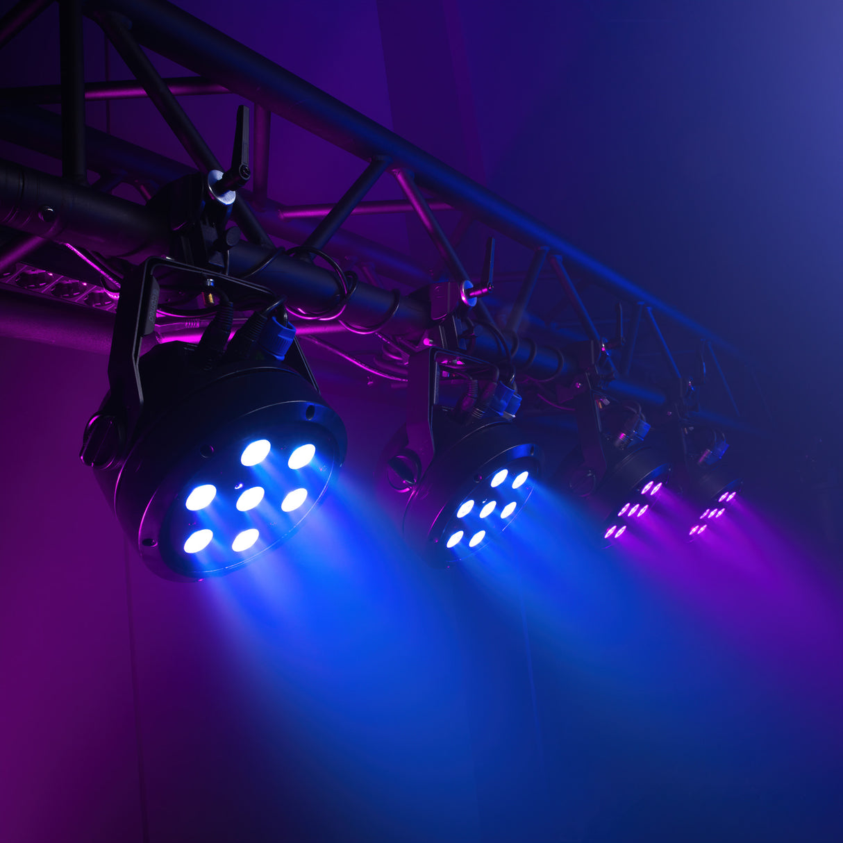 Cameo ROOT® PAR 6 SET 1 - Set incl. 4 x CLROOTPAR6 incl. IR remote control (CLPFLAT1REMOTE)